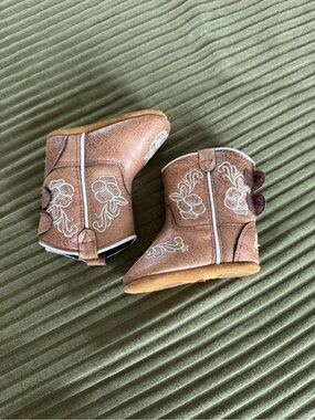Boot Barn baby booties